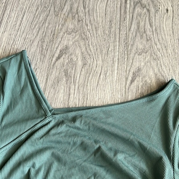 NWT Nine West Green Petite Elbow-Sleeve Ruched Asymmetrical Top S - Picture 5 of 10